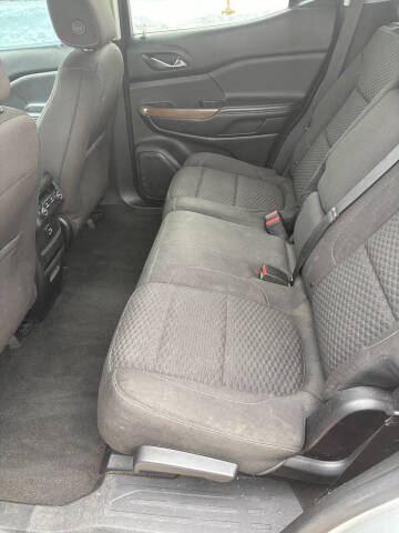 2017 GMC Acadia SLE-1
