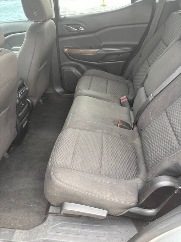 2017 GMC Acadia SLE-1