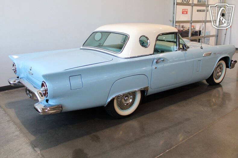 1957 Ford Thunderbird