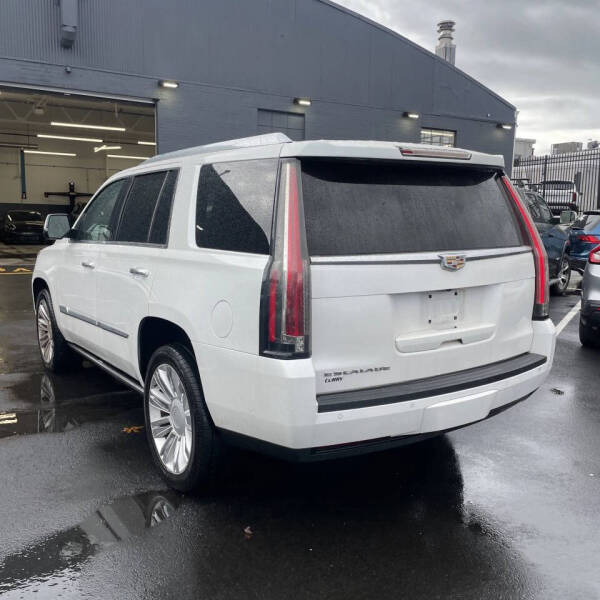 2016 Cadillac Escalade Platinum