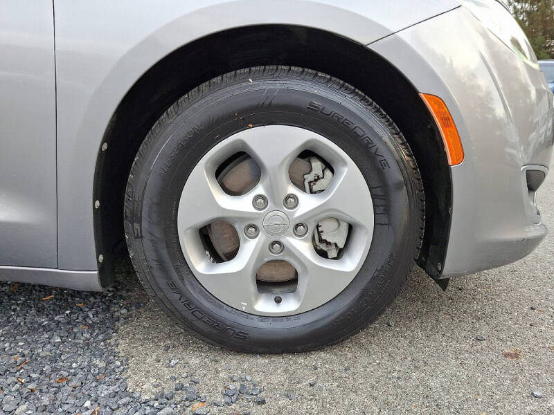 2017 Chrysler Pacifica Hybrid Touring Plus