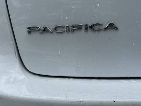 2024 Chrysler Pacifica Touring