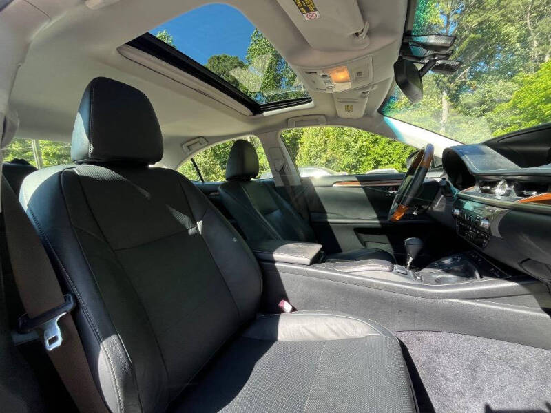 2013 Lexus ES 300h