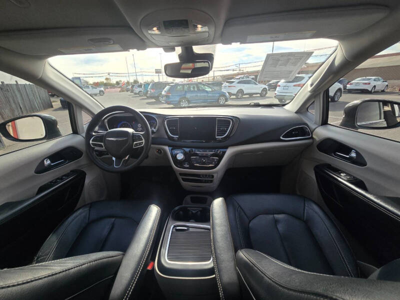 2022 Chrysler Pacifica Touring L