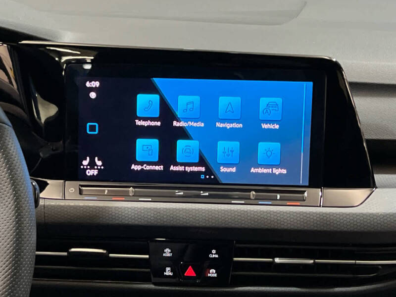 2024 Volkswagen Golf GTI SE