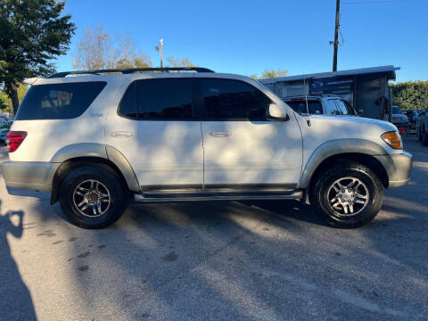 2004 Toyota Sequoia SR5