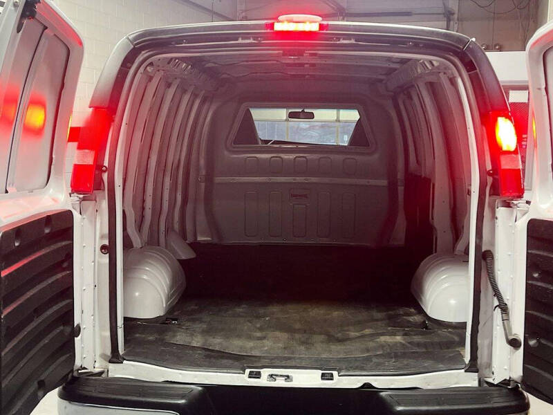 2024 Chevrolet Express 2500