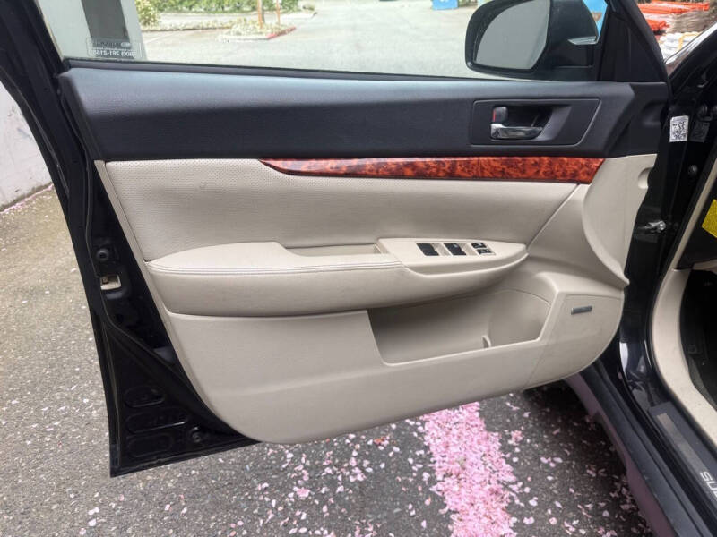 2012 Subaru Outback 2.5i Limited