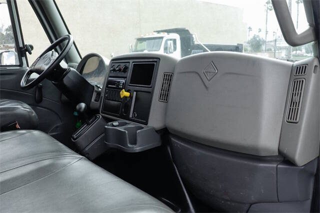 2019 International DuraStar 4300