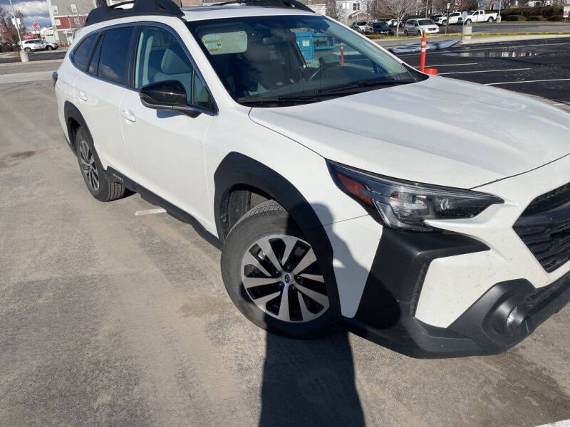 2023 Subaru Outback Premium