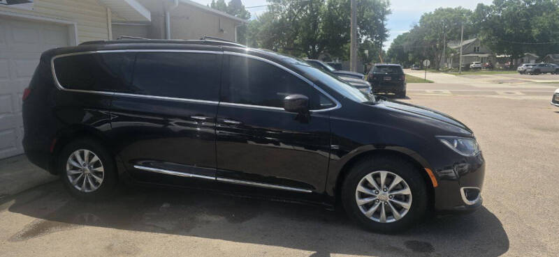 2017 Chrysler Pacifica Touring Plus