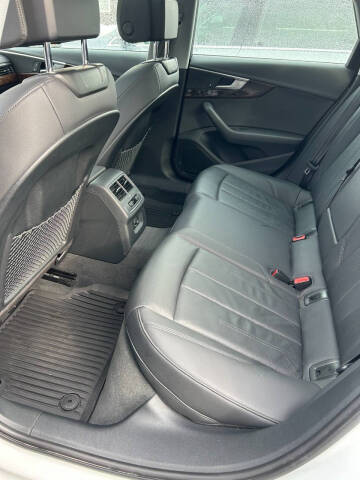 2019 Audi A4 quattro Premium 45 TFSI