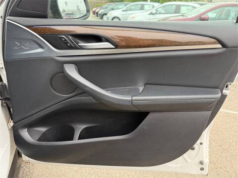 2023 BMW X4 xDrive30i