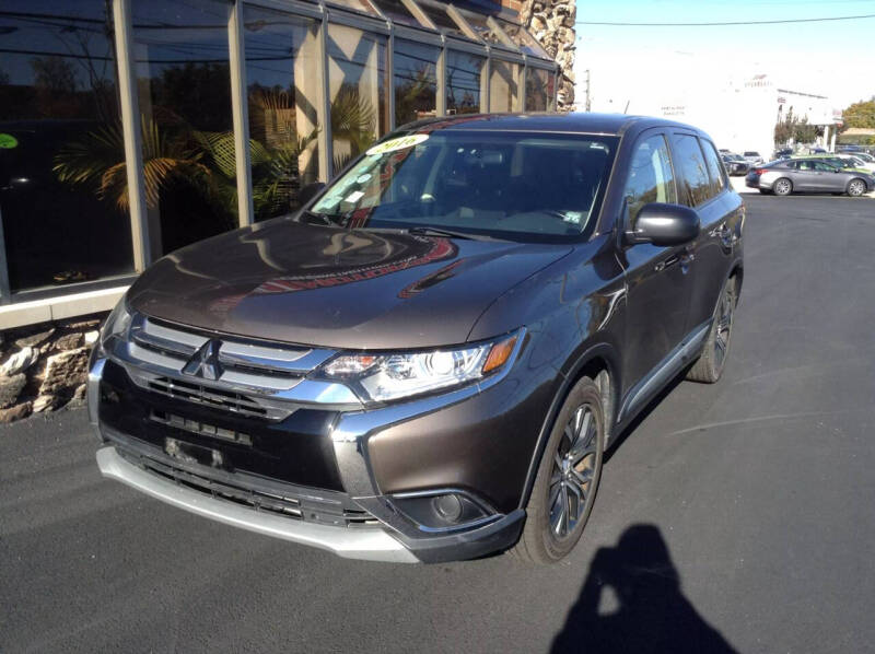 2016 Mitsubishi Outlander ES