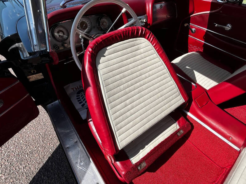 1959 Ford Thunderbird