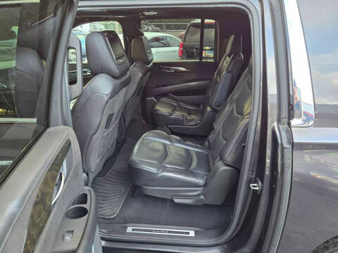 2017 Cadillac Escalade ESV Platinum