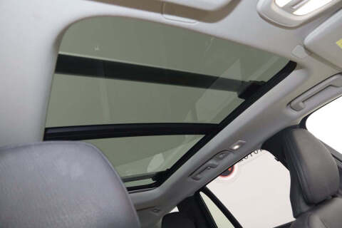 2025 Volvo XC90 B5 Plus Bright Theme