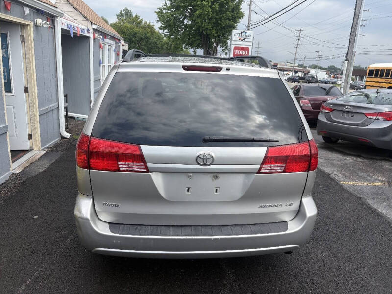 2004 Toyota Sienna CE 7 Passenger