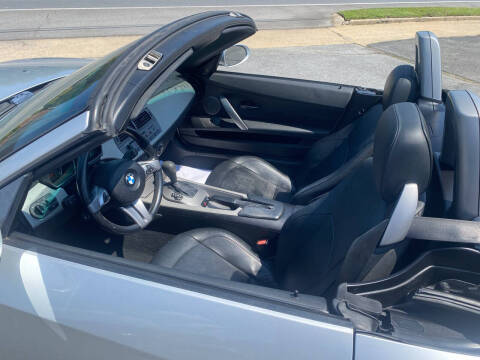 2004 BMW Z4 2.5i
