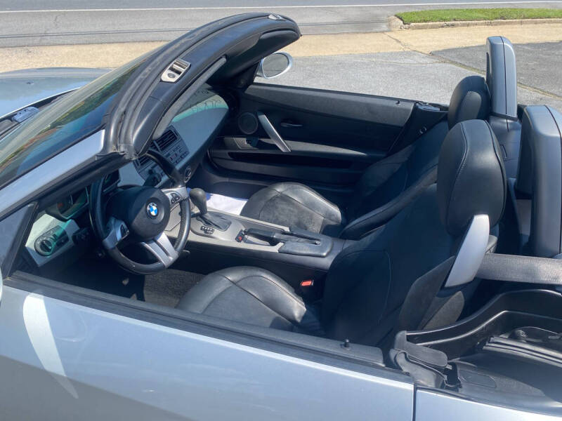 2004 BMW Z4 2.5i