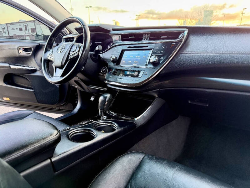 2017 Toyota Avalon XLE
