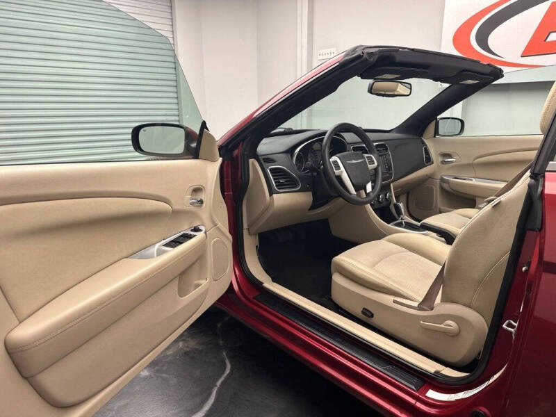 2011 Chrysler 200 Touring