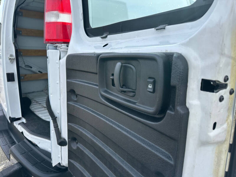 2023 Chevrolet Express 2500