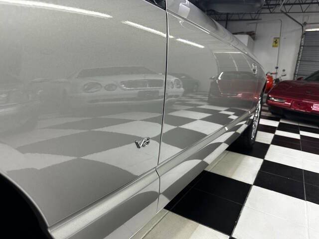 2004 Ford Thunderbird Deluxe