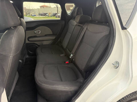 2017 Kia Soul +