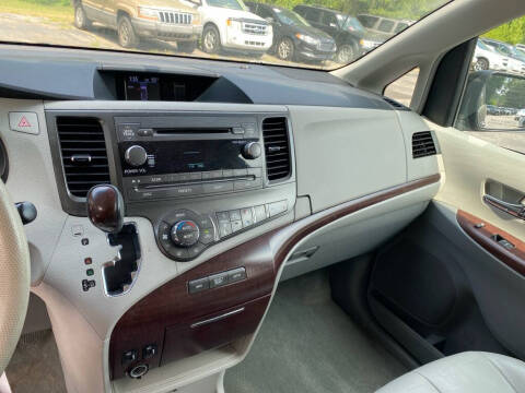 2012 Toyota Sienna
