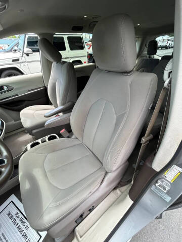 2017 Chrysler Pacifica Touring