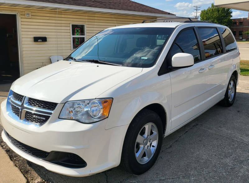2011 Dodge Grand Caravan for sale at Adan Auto Credit in Effingham IL