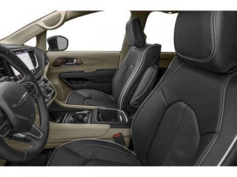 2025 Chrysler Pacifica Pinnacle