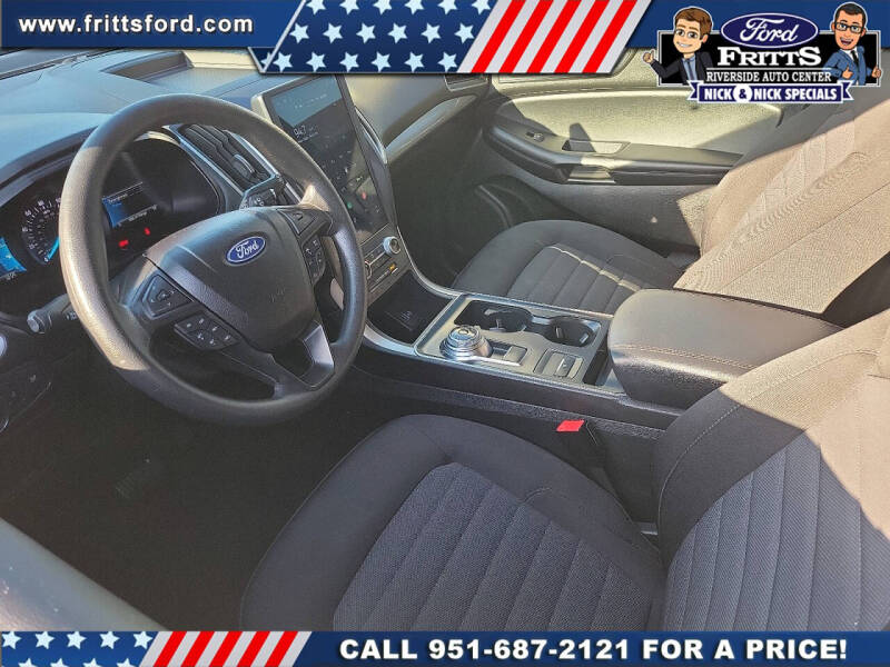 2022 Ford Edge SE