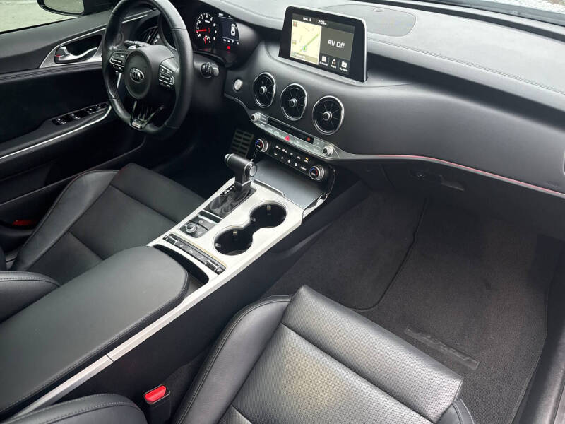 2019 Kia Stinger GT1