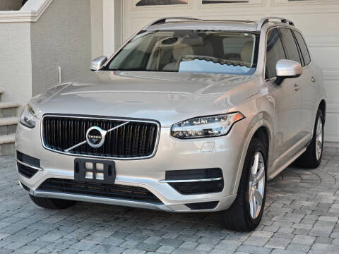 2016 Volvo XC90 T8 eAWD Momentum