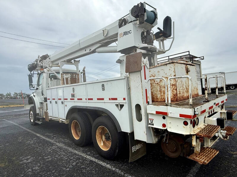2012 Freightliner M2 106