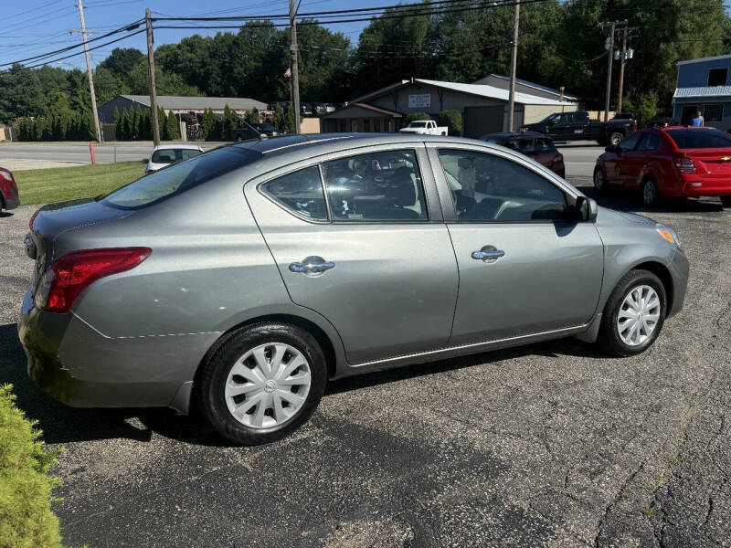 2012 Nissan Versa 1.6 SV
