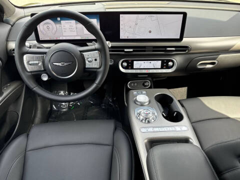 2025 Genesis GV60 Standard