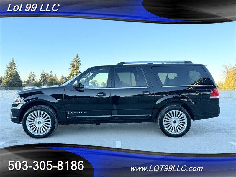 2017 Lincoln Navigator Select's photo