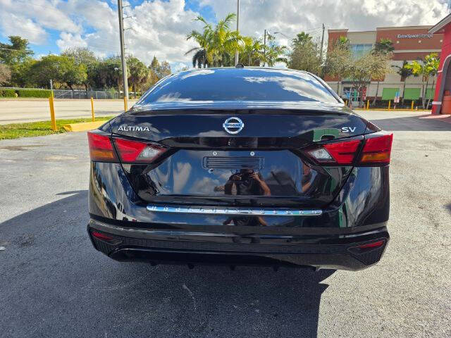 2021 Nissan Altima 2.5 SV