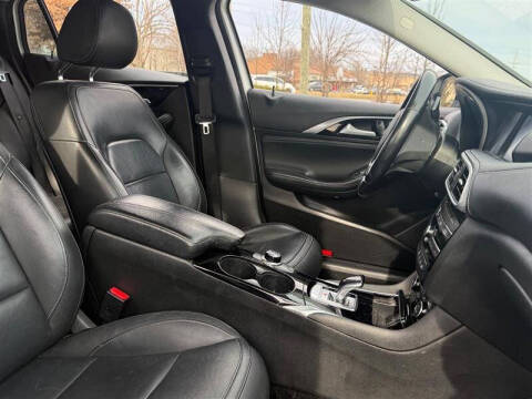 2017 Infiniti QX30 Premium