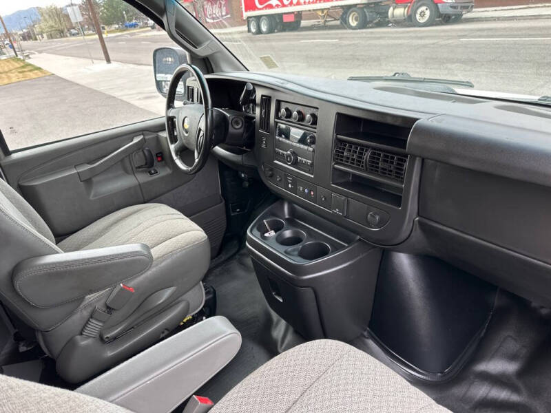 2020 Chevrolet Express 2500