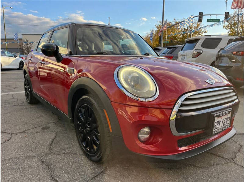 2015 MINI Hardtop 4 Door Cooper