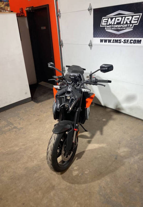 2024 KTM 990 Duke