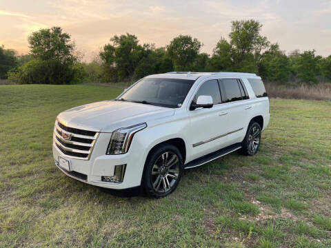 2016 Cadillac Escalade Luxury Collection