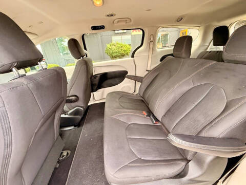 2019 Chrysler Pacifica L