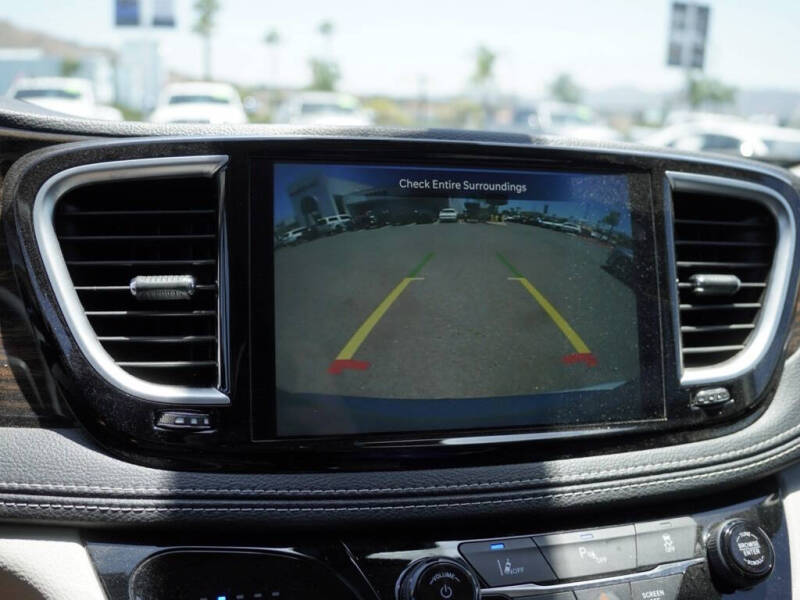 2023 Chrysler Pacifica Plug-In Hybrid Limited