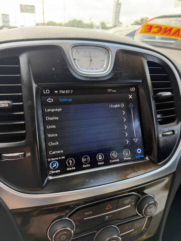 2018 Chrysler 300 Touring