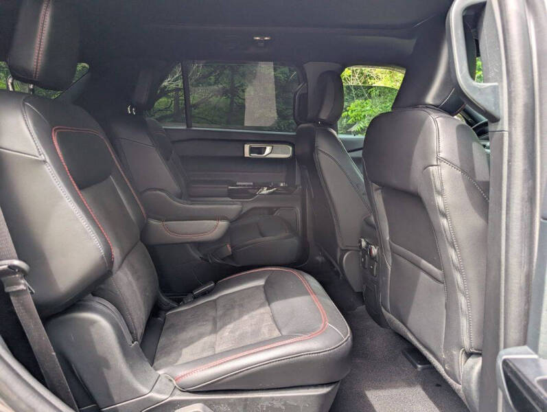 2024 Ford Explorer ST-Line